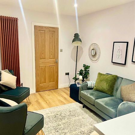 스완지 Gorgeous Newly Renovated 2 Double Bed Flat 아파트 외부 사진