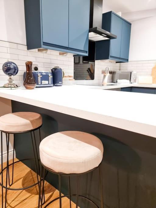 스완지 Gorgeous Newly Renovated 2 Double Bed Flat 아파트 외부 사진