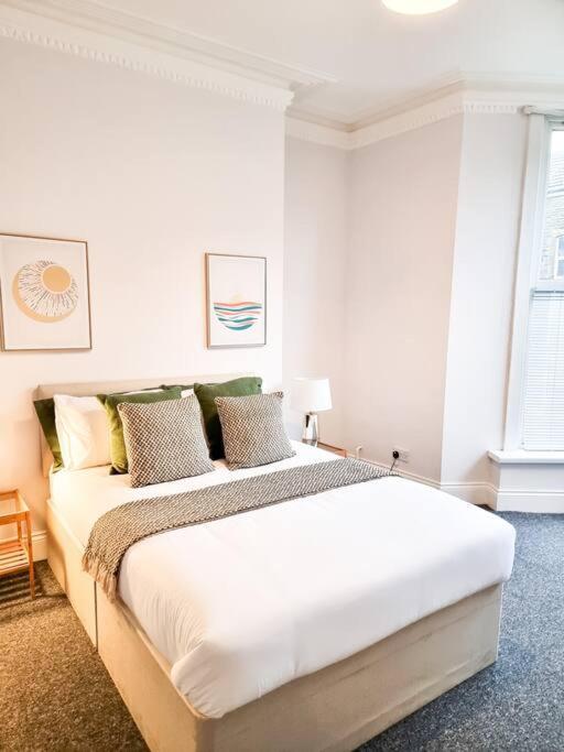 스완지 Gorgeous Newly Renovated 2 Double Bed Flat 아파트 외부 사진