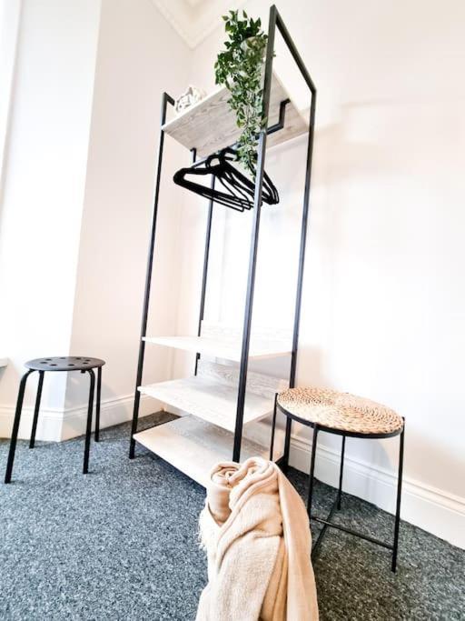 스완지 Gorgeous Newly Renovated 2 Double Bed Flat 아파트 외부 사진