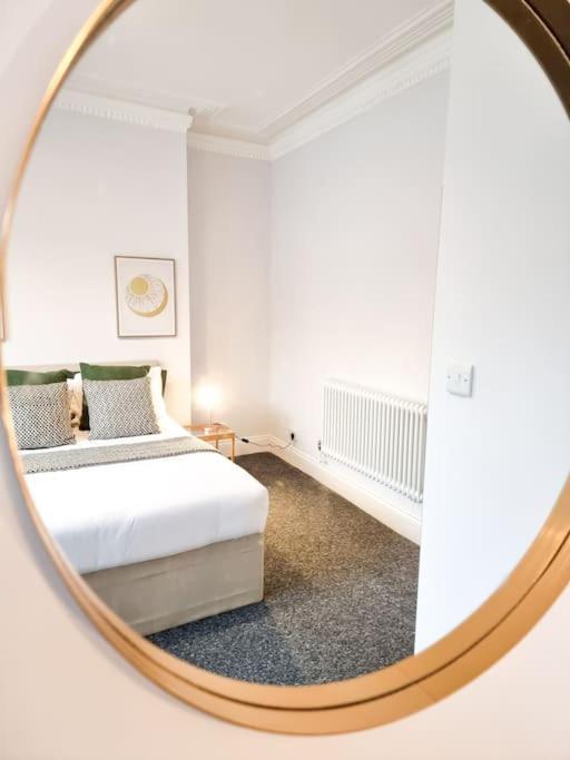스완지 Gorgeous Newly Renovated 2 Double Bed Flat 아파트 외부 사진