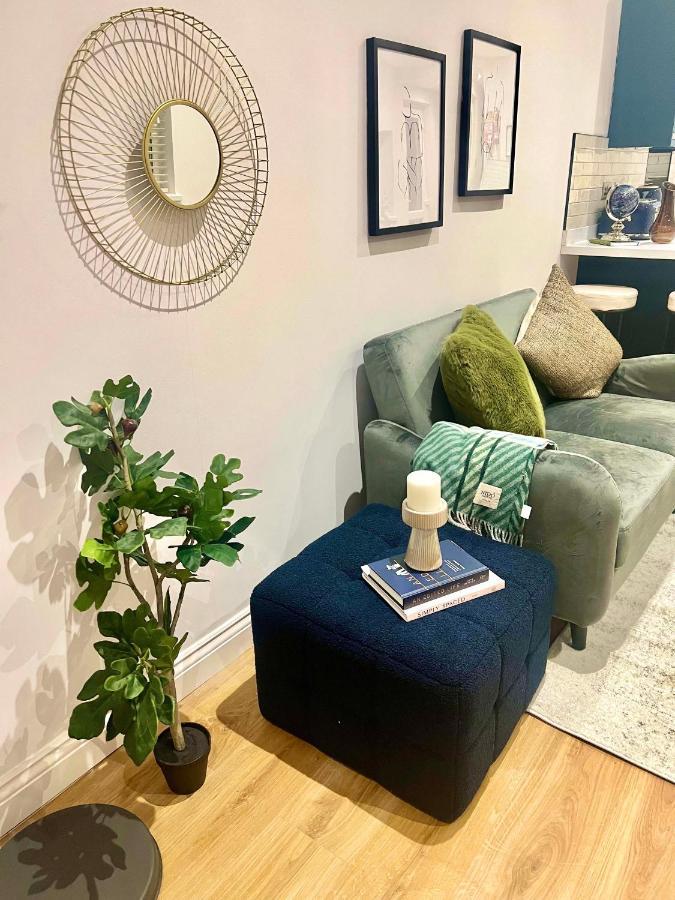 스완지 Gorgeous Newly Renovated 2 Double Bed Flat 아파트 외부 사진