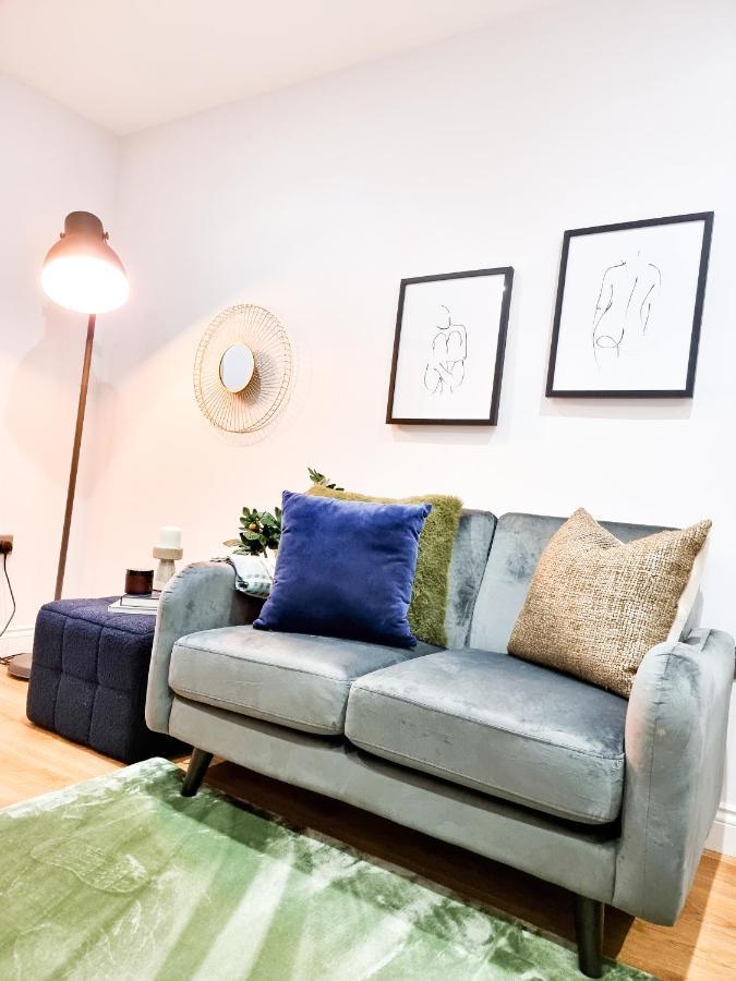 스완지 Gorgeous Newly Renovated 2 Double Bed Flat 아파트 외부 사진