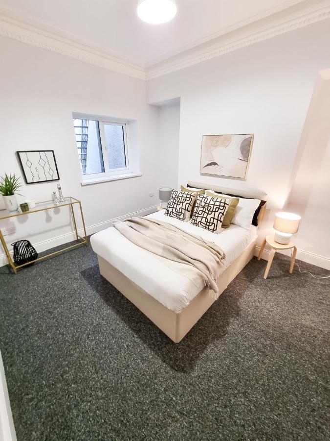 스완지 Gorgeous Newly Renovated 2 Double Bed Flat 아파트 외부 사진